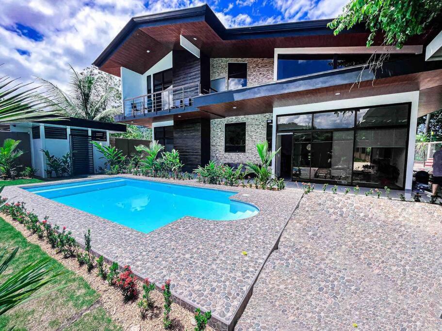 Hector House Villa อูวีตา ภายนอก รูปภาพ