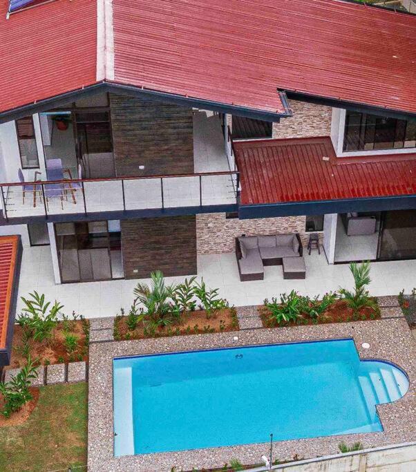 Hector House Villa อูวีตา ภายนอก รูปภาพ