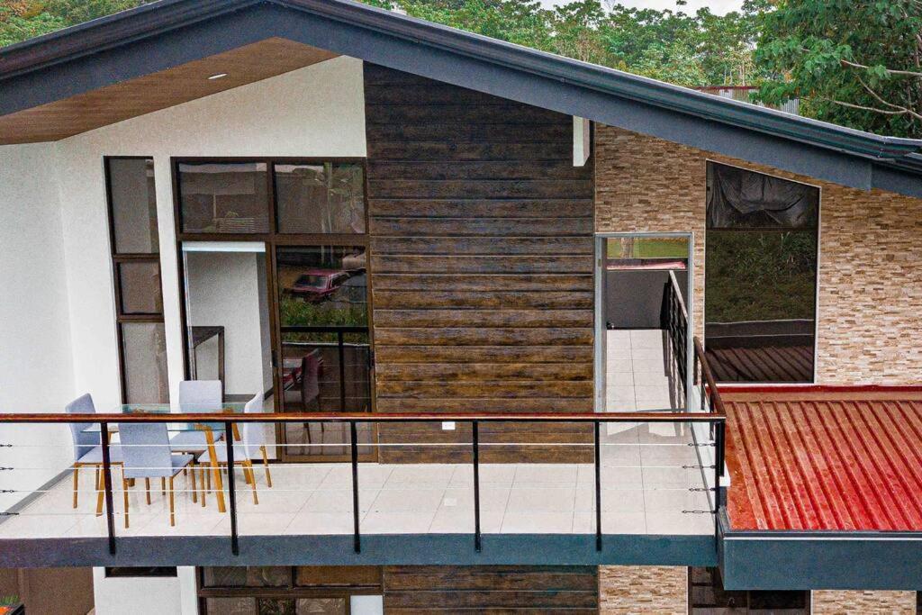 Hector House Villa อูวีตา ภายนอก รูปภาพ