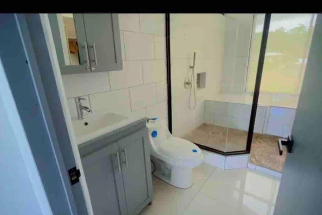 Hector House Villa อูวีตา ภายนอก รูปภาพ