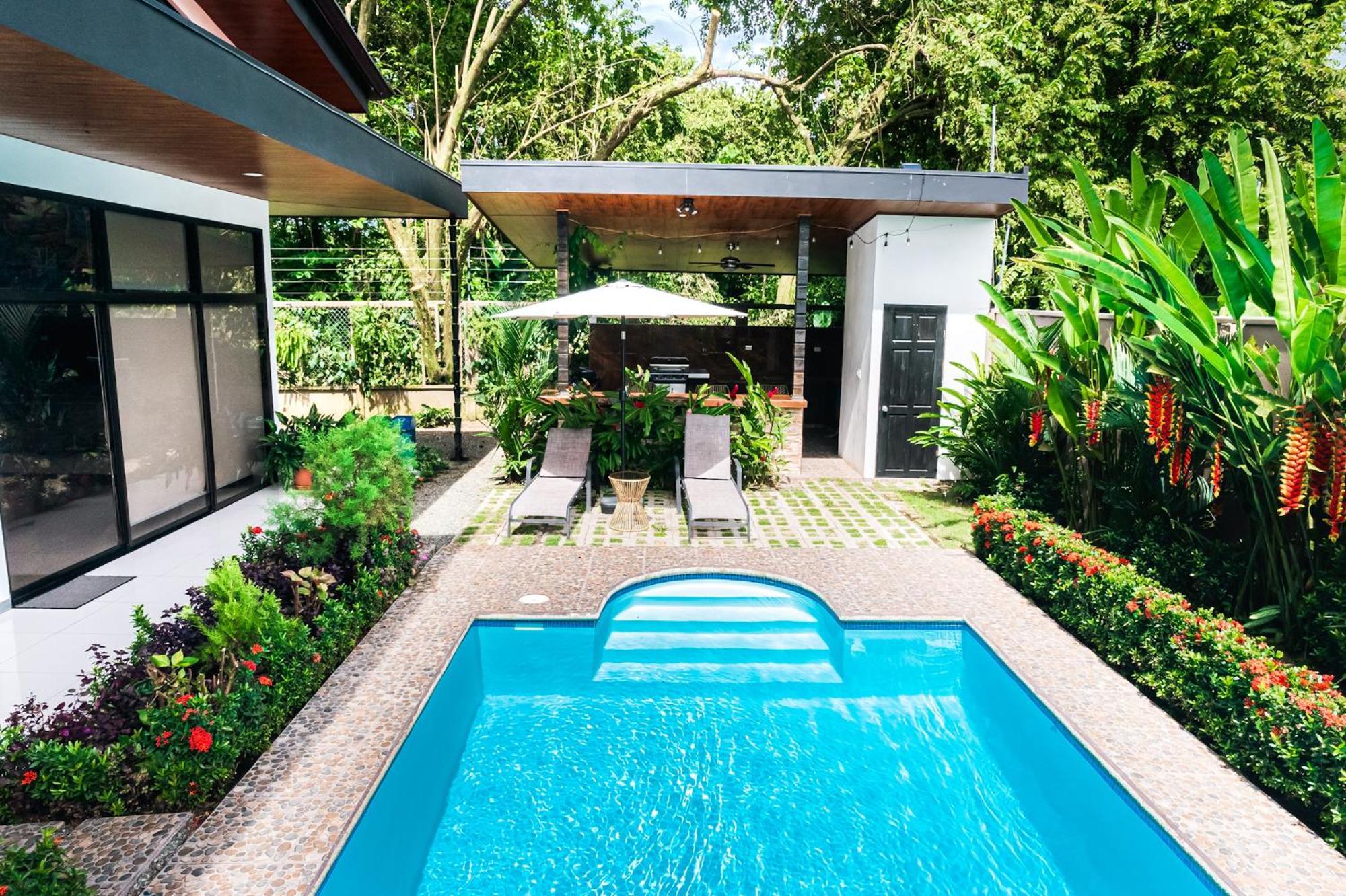 Hector House Villa อูวีตา ภายนอก รูปภาพ