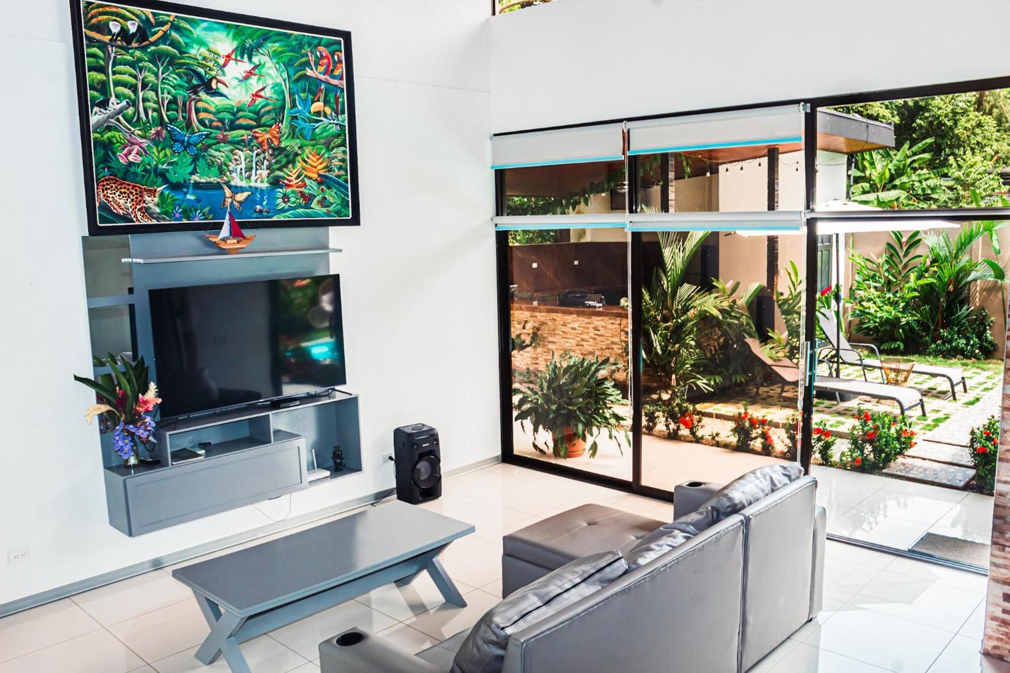 Hector House Villa อูวีตา ภายนอก รูปภาพ